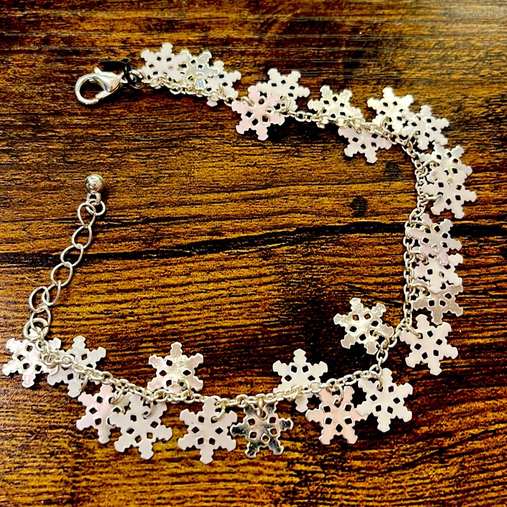 Snowflake bracelet